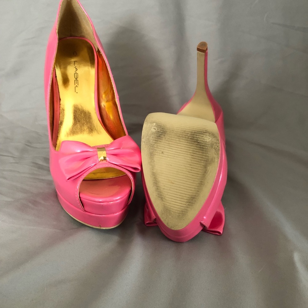 Heels - Picture 4 of 4